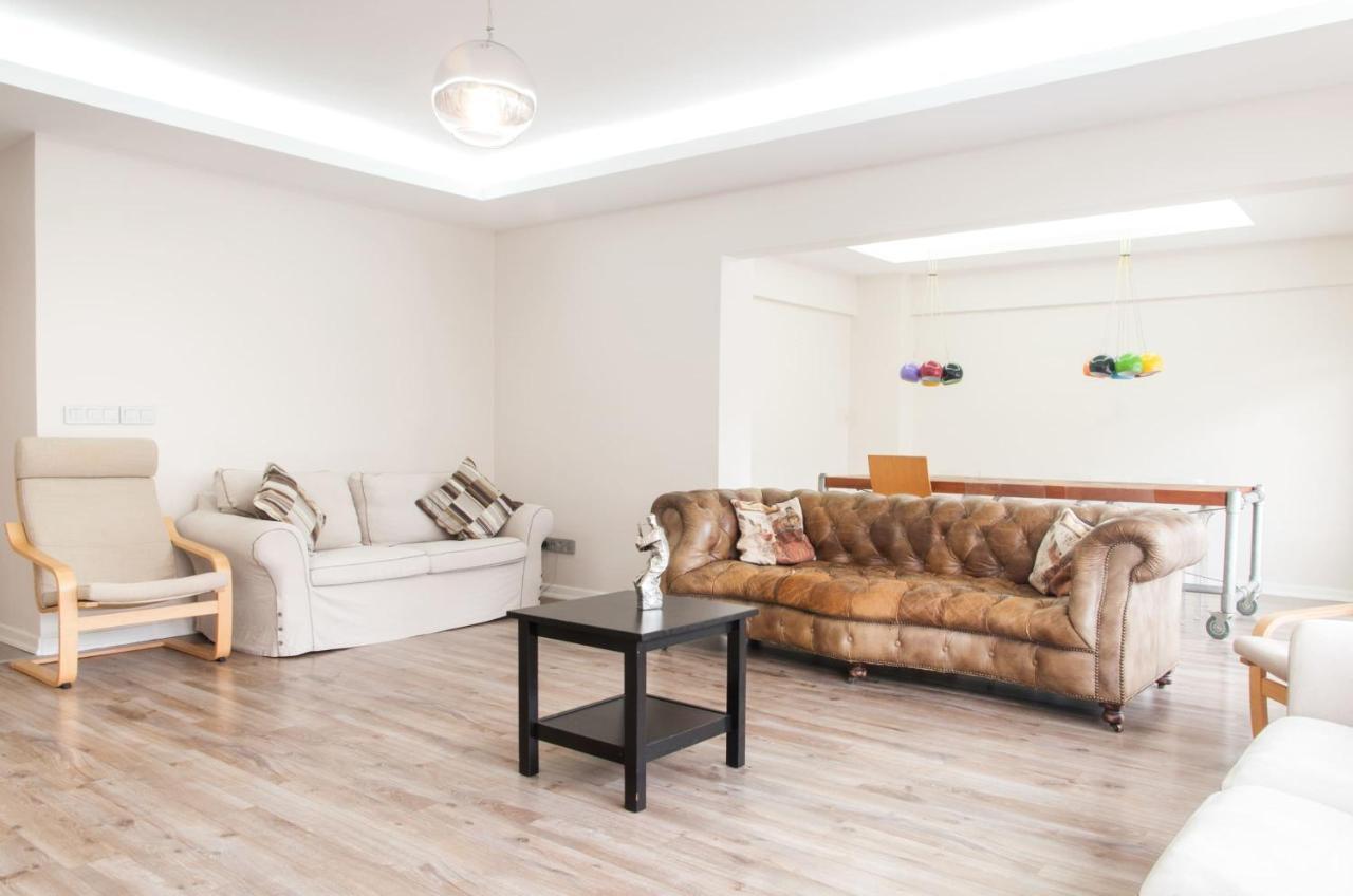 اسطنبول Central And Vibrant Flat With Balcony In Besiktas المظهر الخارجي الصورة